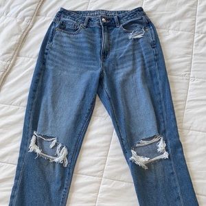 AE Ripped Mom Jean